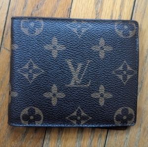 Louis Vuitton M60930 men's wallet
